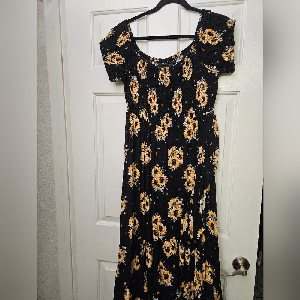 Torrid Sunflower Off Shoulder Dress - Picture 4 of 5